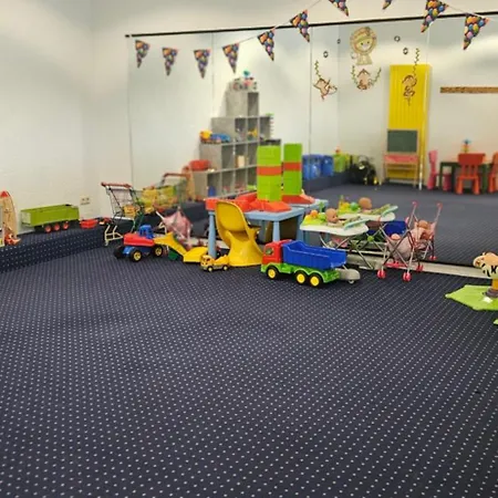 Zur Bergoase Mit Schwimmbad Fuer Gross Und Klein アパート *